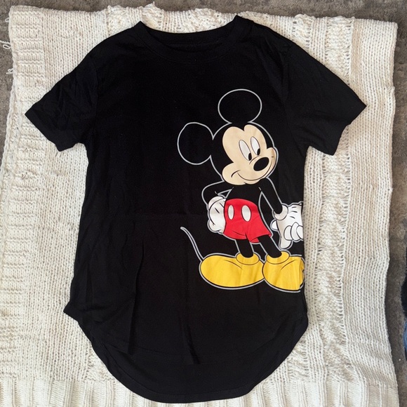 Disney Black Tee with Mickey Mouse Graphic - Picture 1 of 3